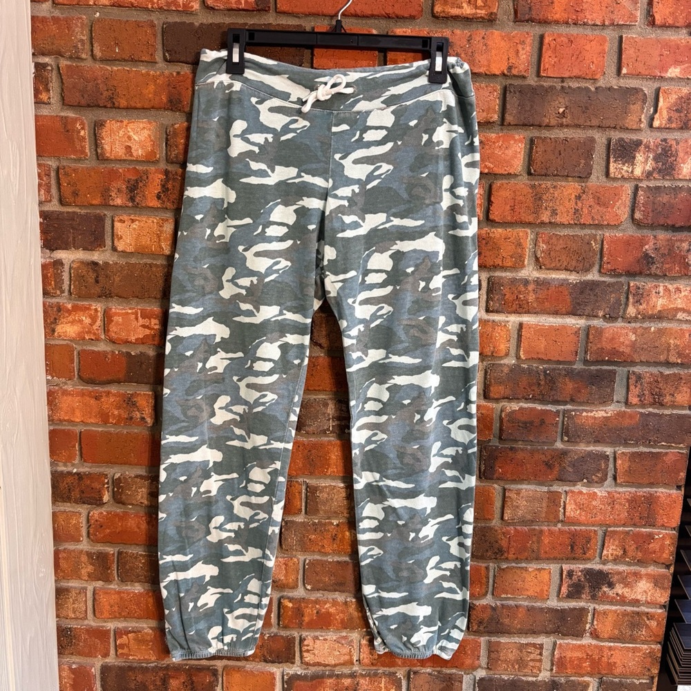 Monrow womens camo jogger drawstring sweatpants green/gray L